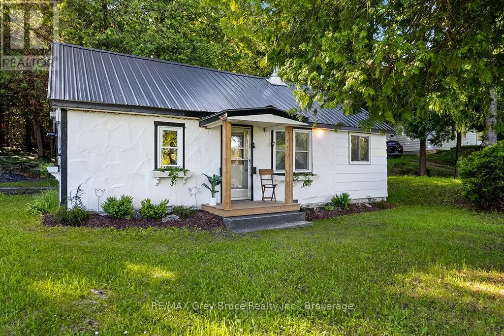 609 Stokes Bay Road, Northern Bruce Peninsula